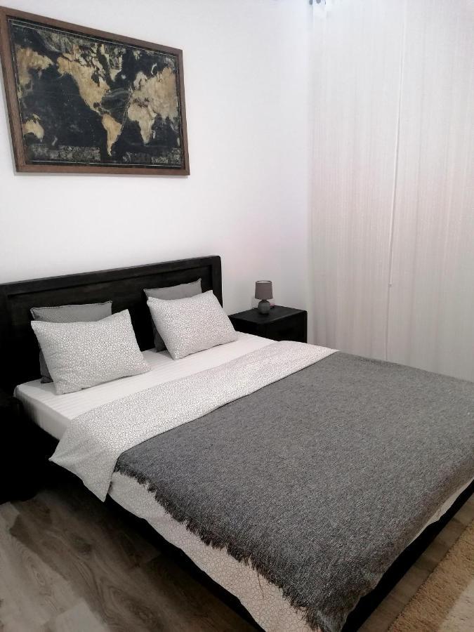 Diamond Apartment *
