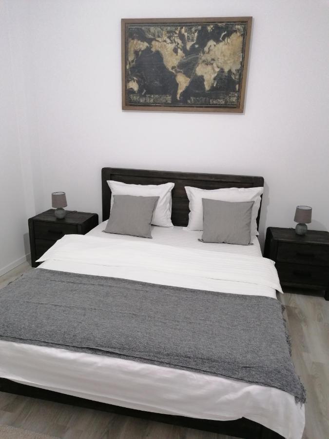 Diamond Apartment *